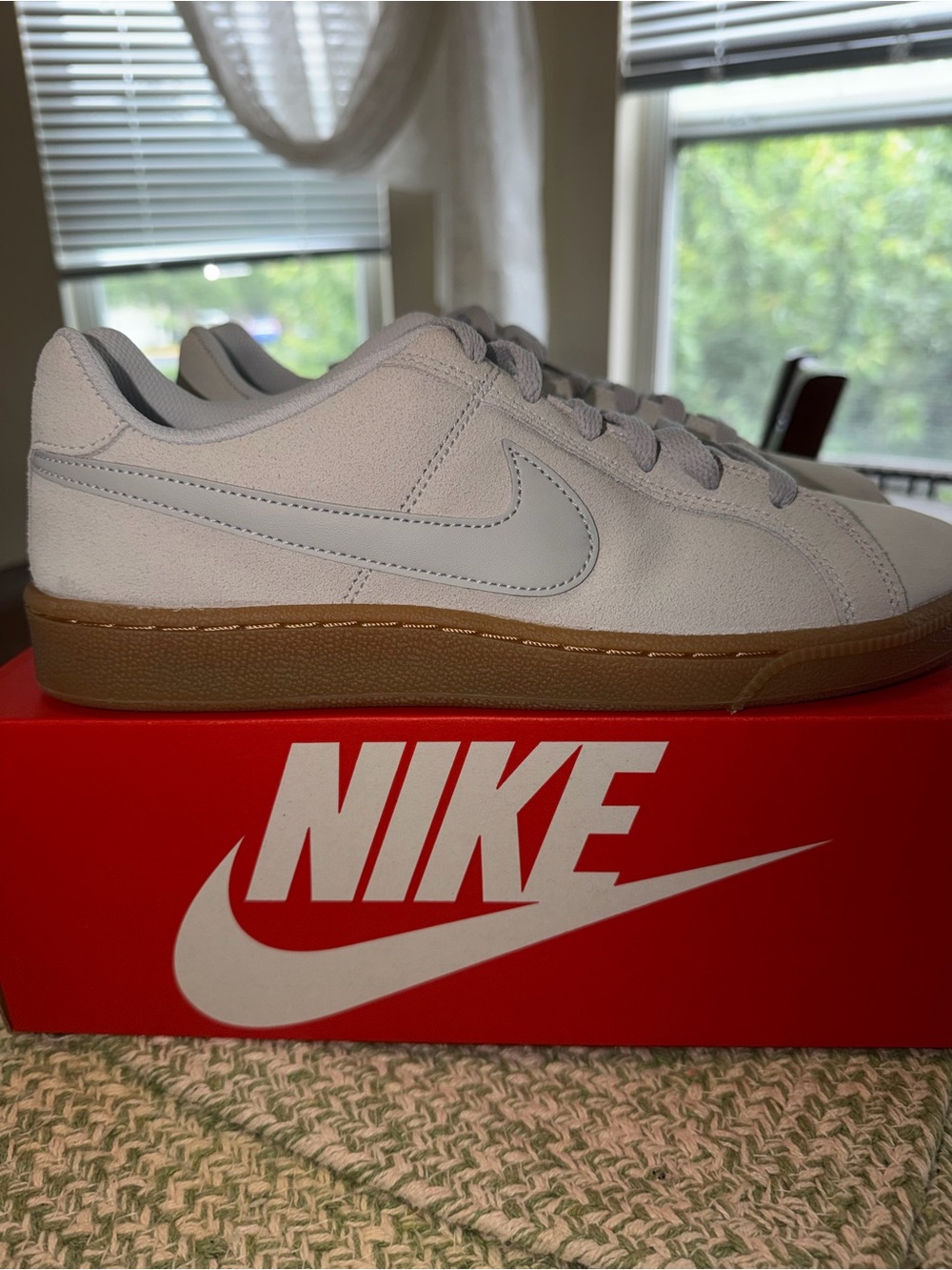 Nike women’s court Royale Light Gray Suede Low-Top Sneakers size 9 new!!!